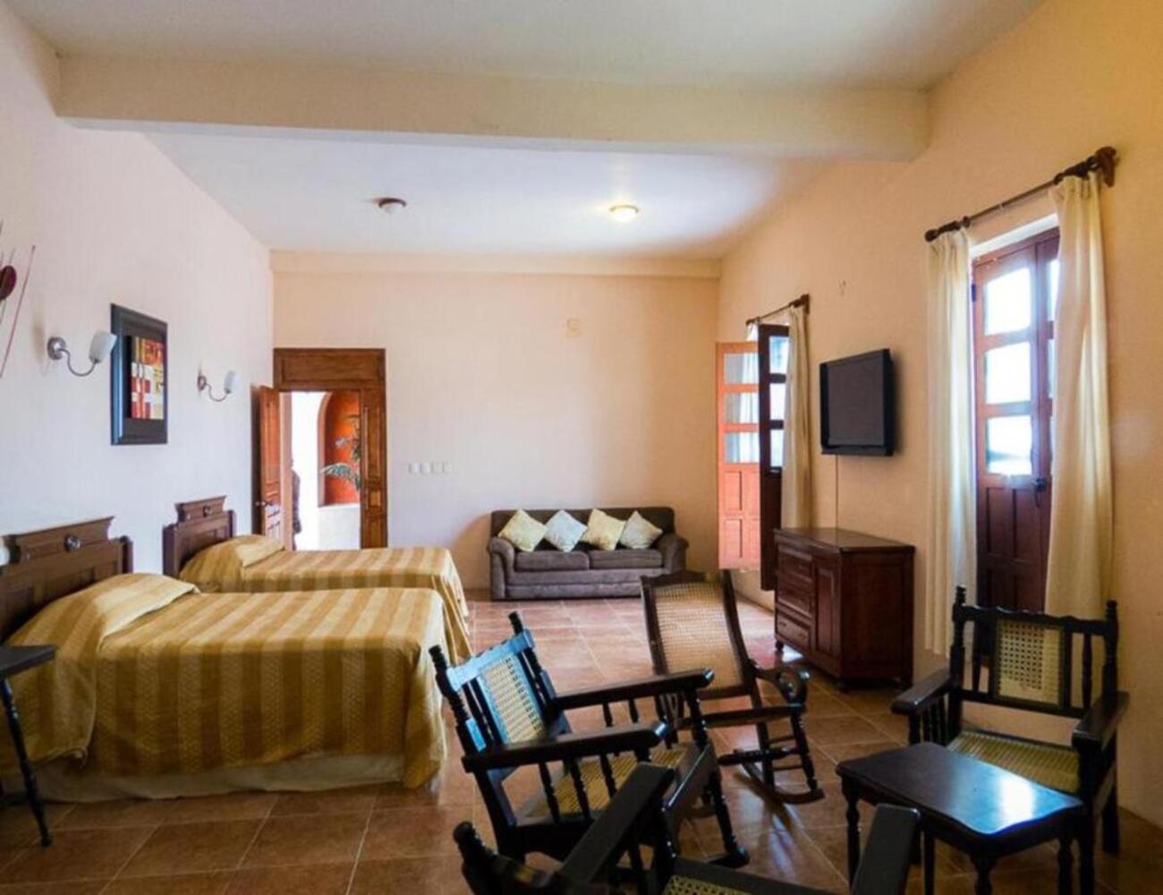 טלקוטלפן Hotel Posada Dona Lala מראה חיצוני תמונה